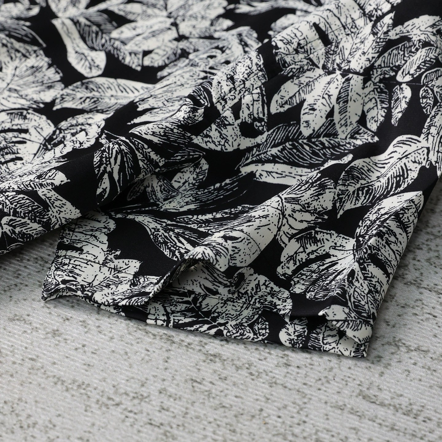 Sketch Floral Print Short Sleeve Shirt view 2