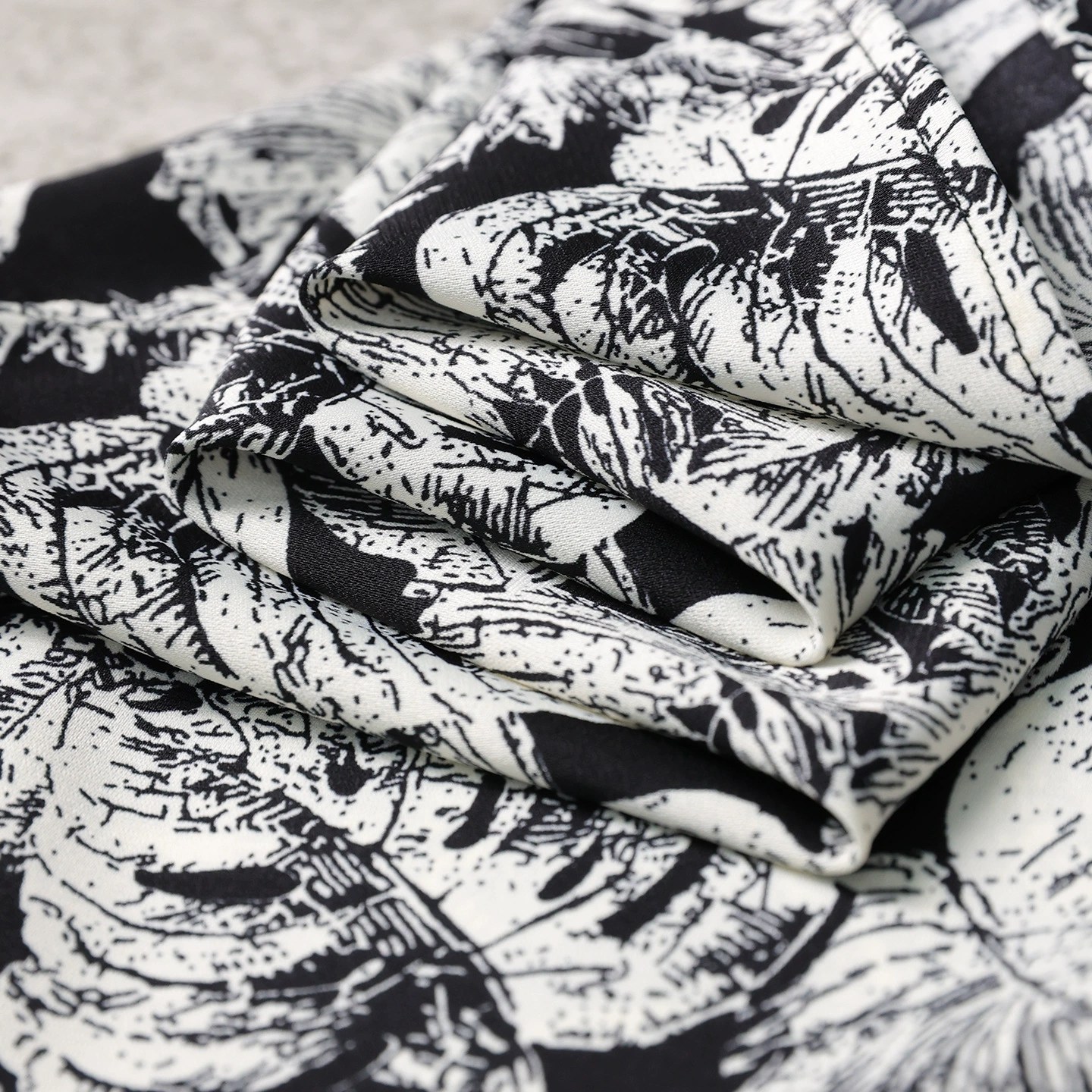 Sketch Floral Print Short Sleeve Shirt view 4