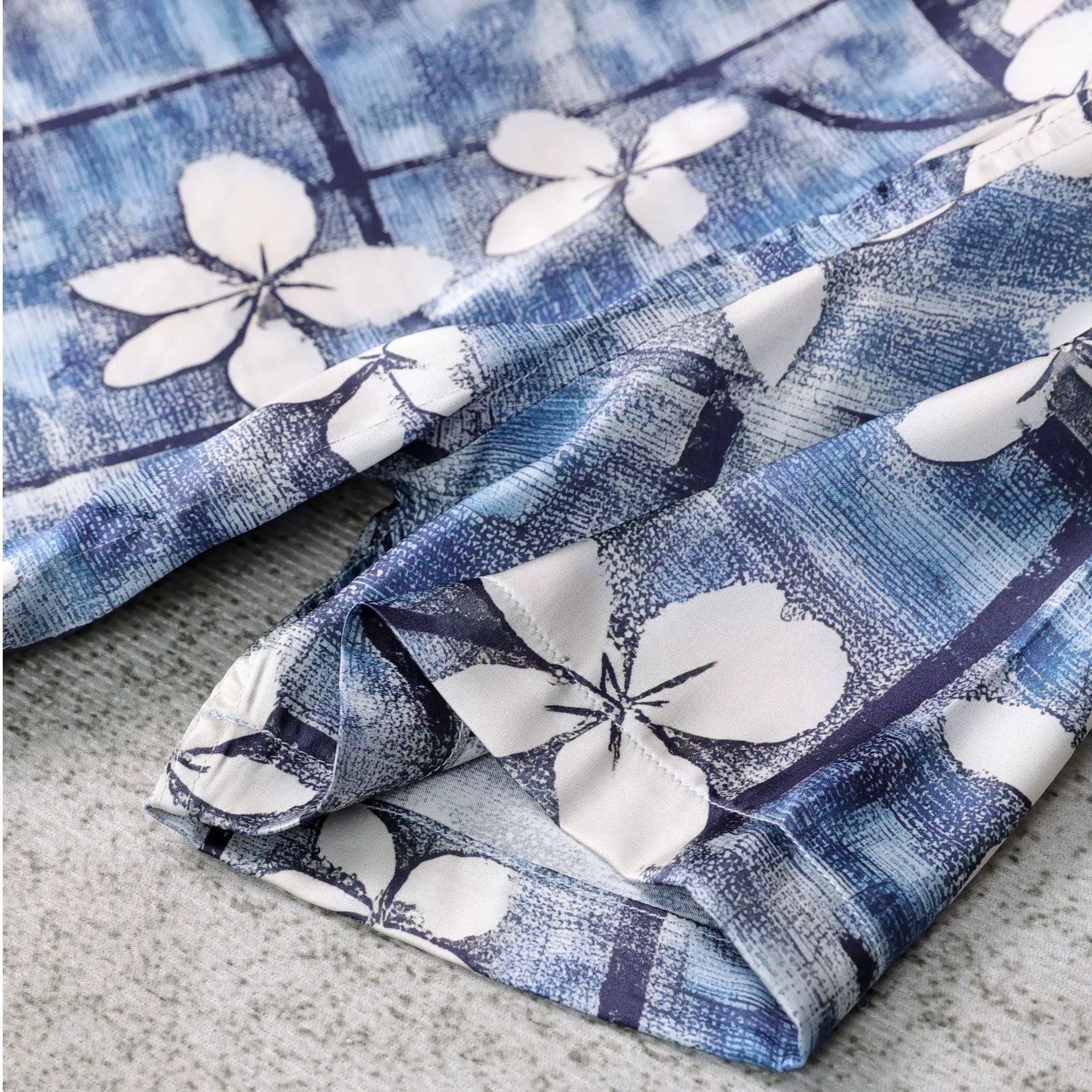 Vintage Hawaiian Floral Short Sleeve Shirt view 3
